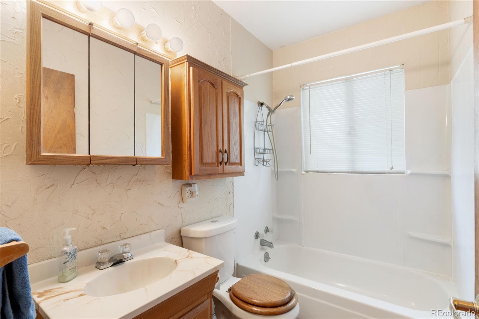 MLS Image #22 for 2530 e uintah street,colorado springs, Colorado