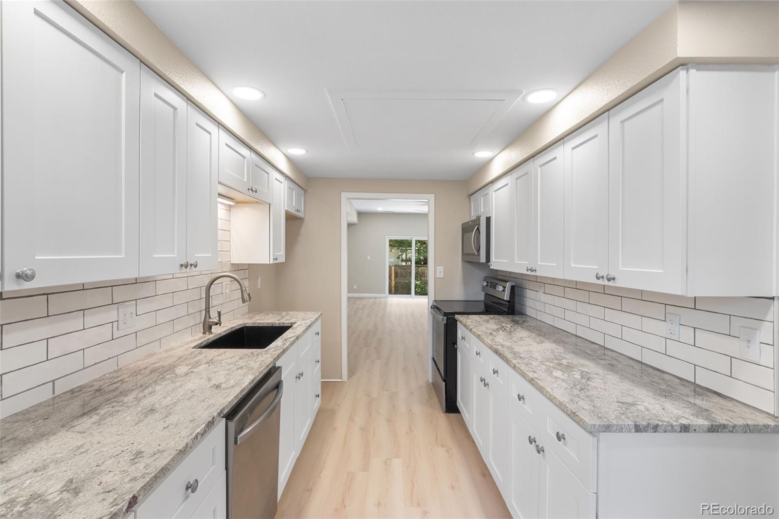 MLS Image #10 for 4250 s olive street,denver, Colorado