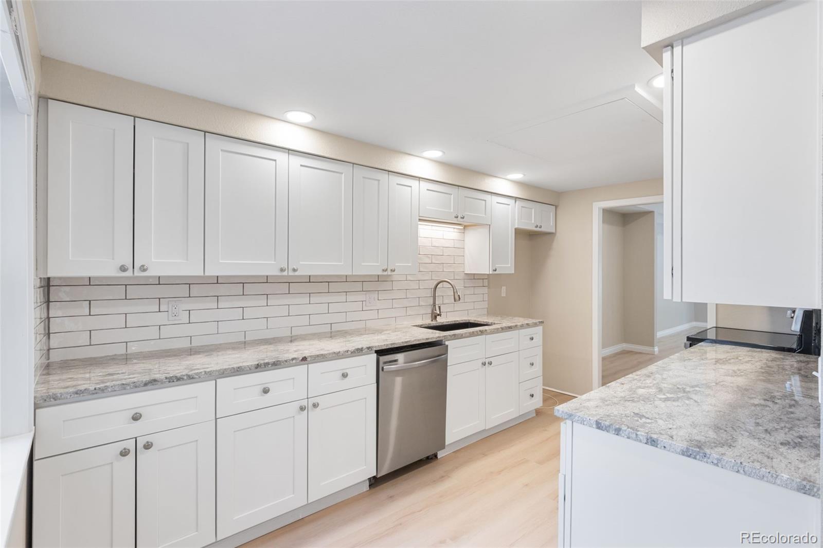 MLS Image #11 for 4250 s olive street,denver, Colorado