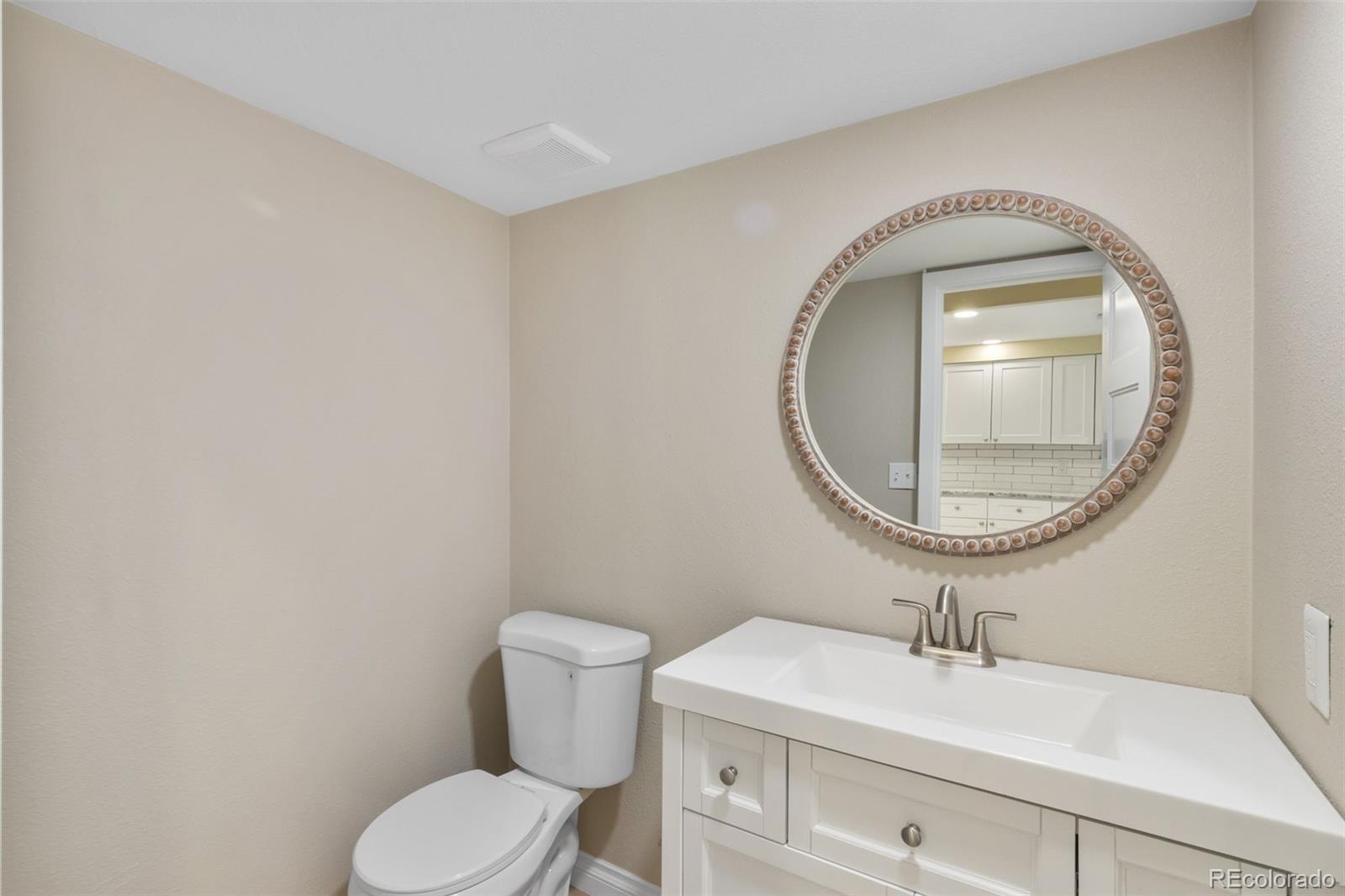 MLS Image #12 for 4250 s olive street,denver, Colorado