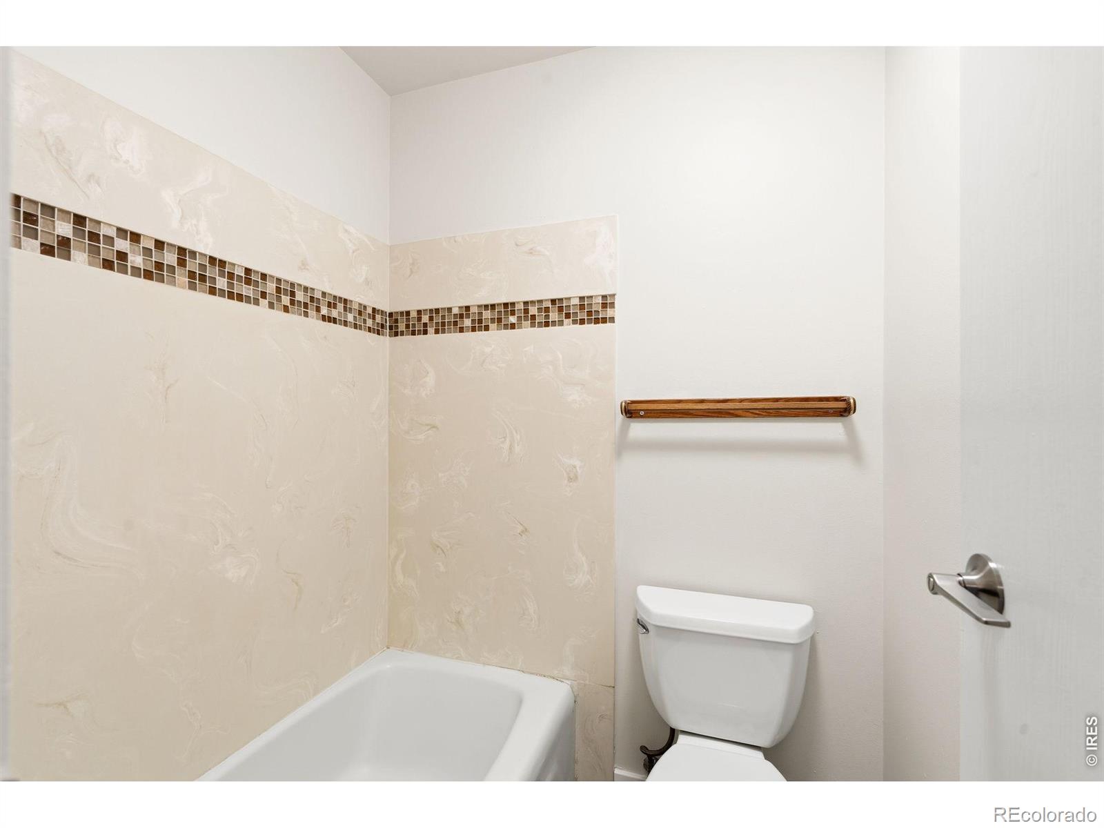 MLS Image #17 for 801 e drake road,fort collins, Colorado