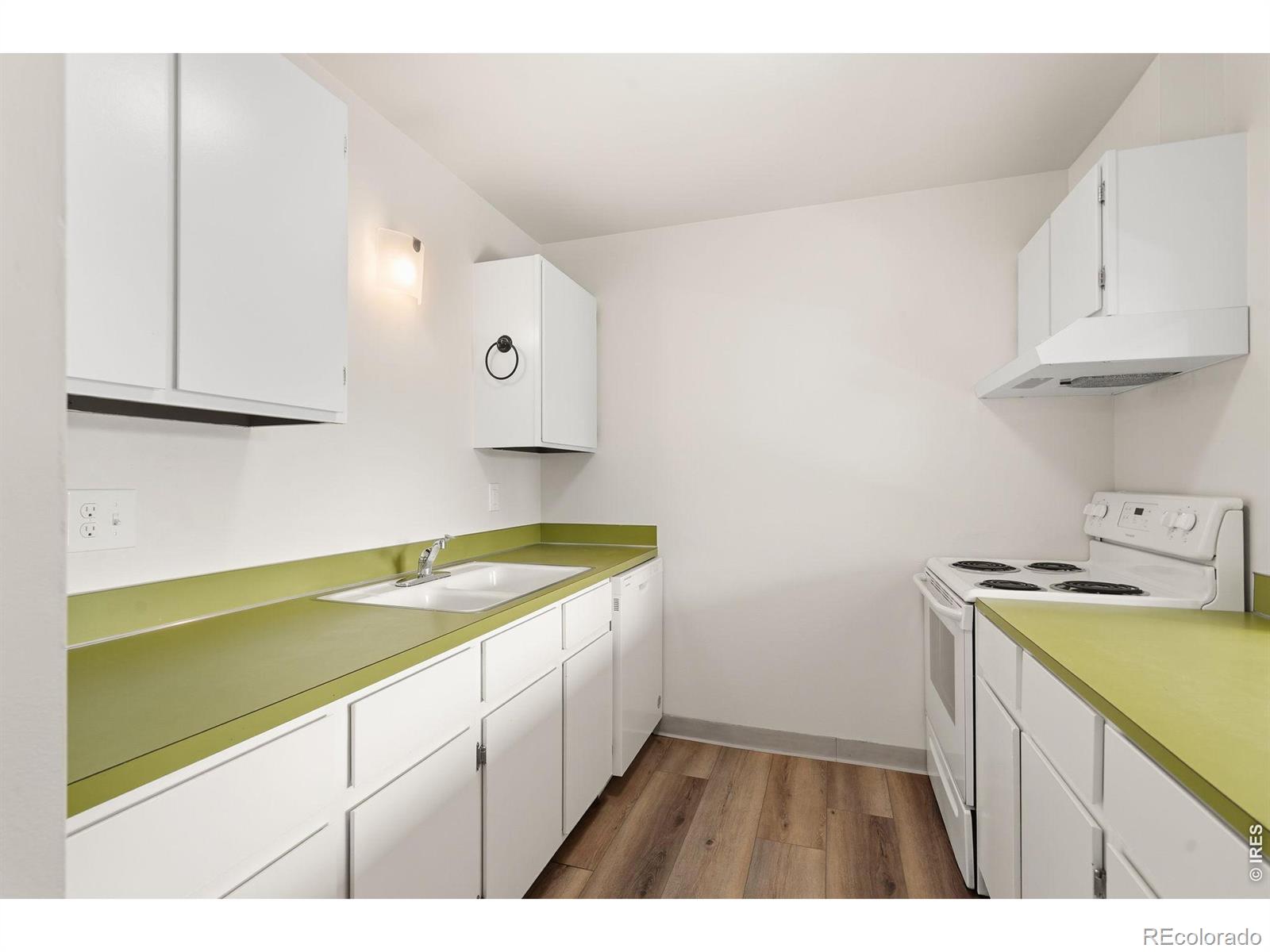 MLS Image #4 for 801 e drake road,fort collins, Colorado