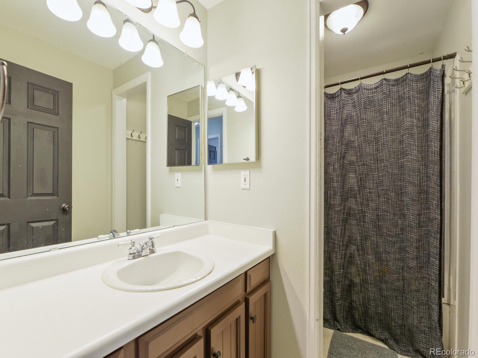 MLS Image #11 for 3824 s argonne street,aurora, Colorado