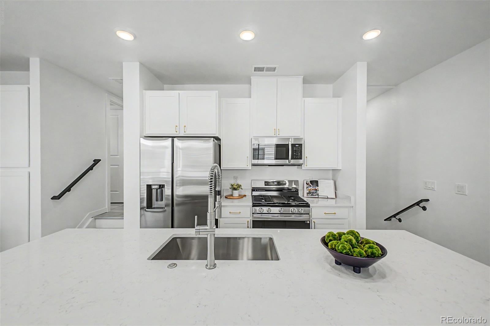MLS Image #10 for 2046 s holly street,denver, Colorado