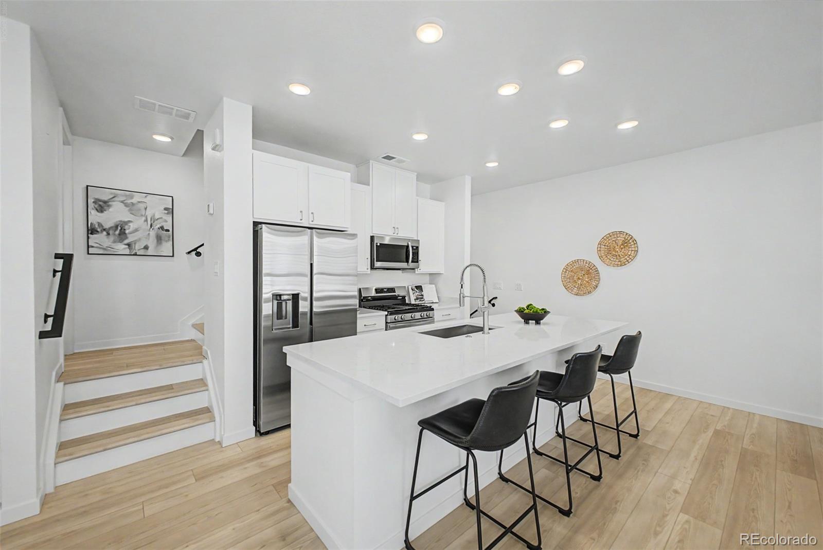 MLS Image #13 for 2046 s holly street,denver, Colorado