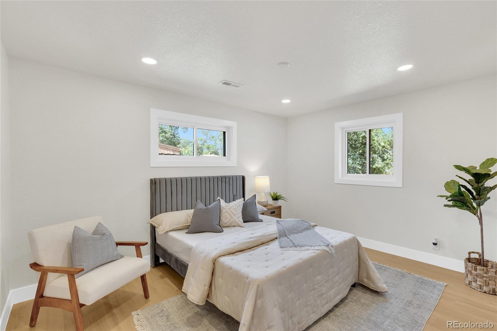 MLS Image #13 for 1170 s gray street,denver, Colorado