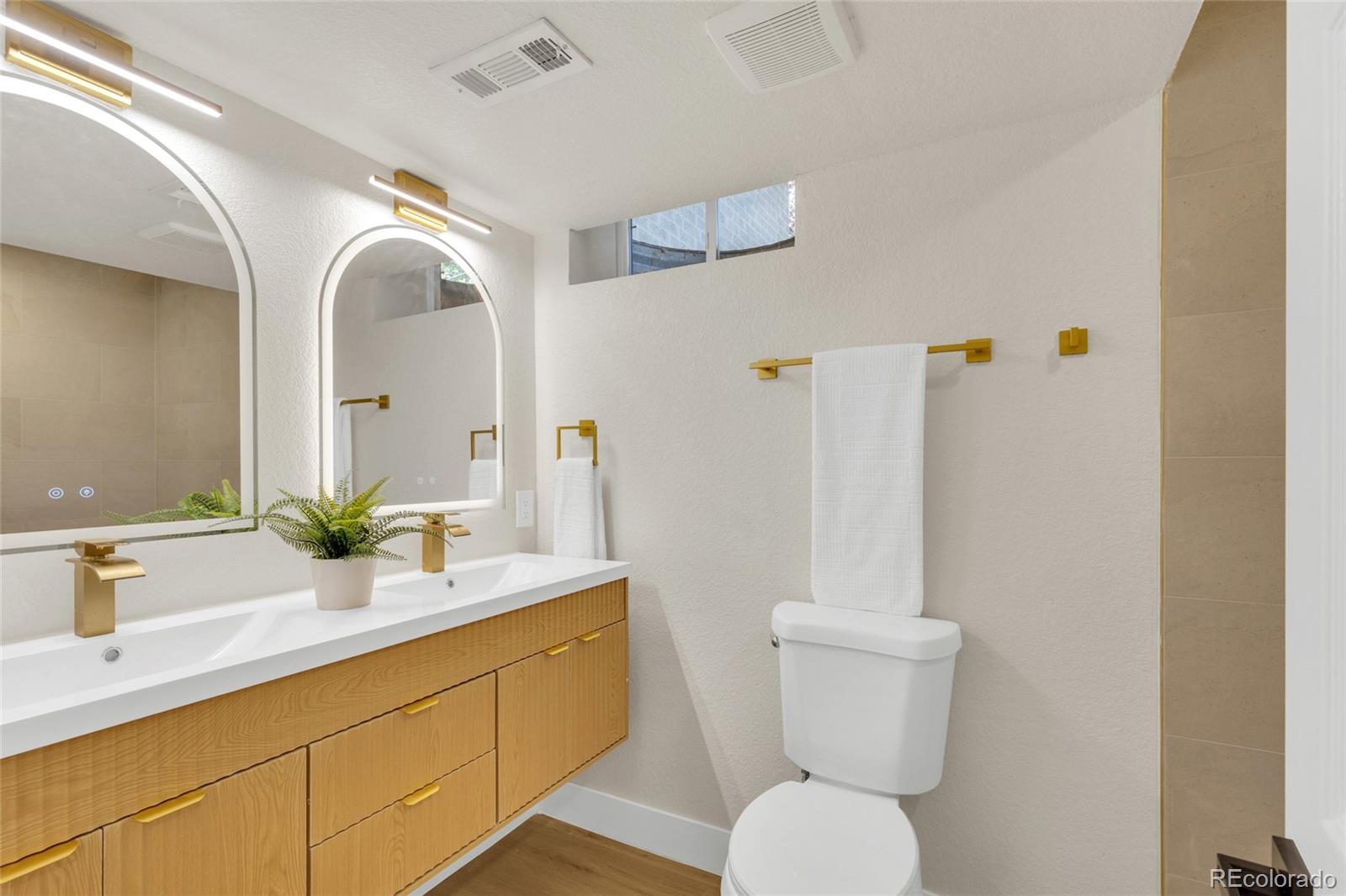 MLS Image #30 for 1170 s gray street,denver, Colorado