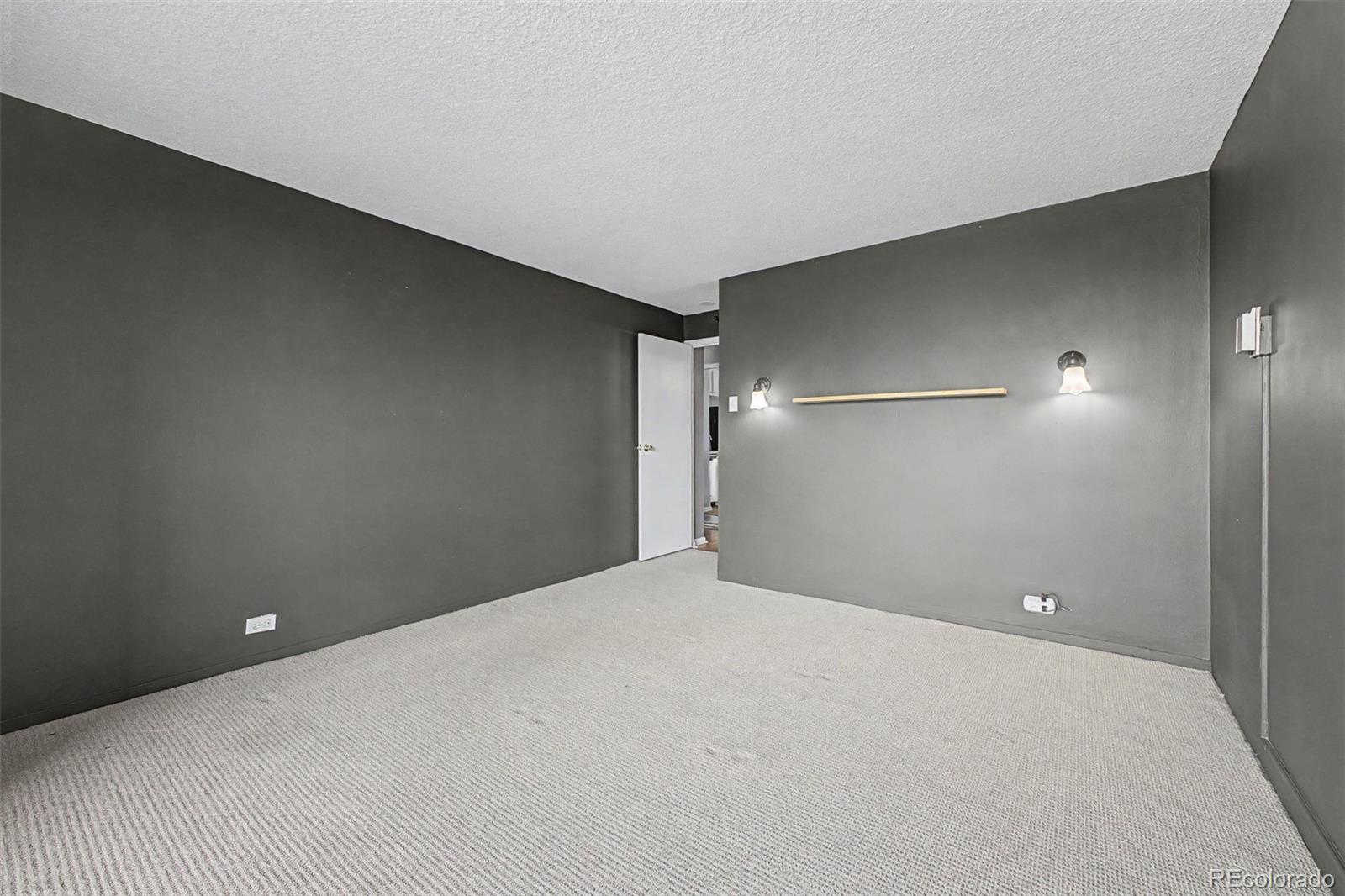 MLS Image #17 for 2225  buchtel boulevard,denver, Colorado