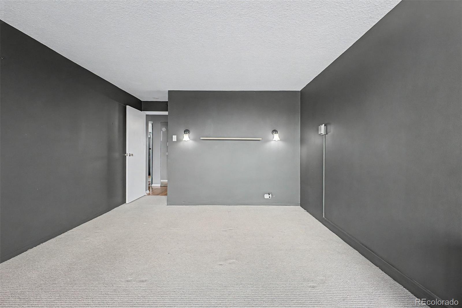 MLS Image #18 for 2225  buchtel boulevard,denver, Colorado
