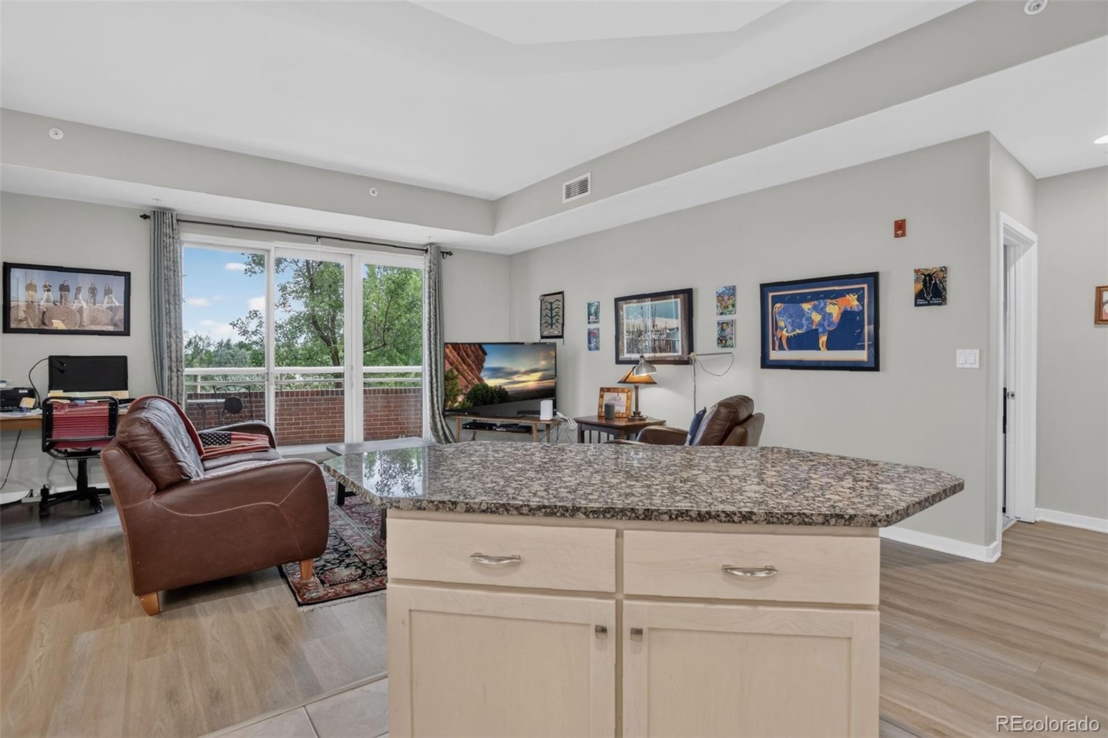 MLS Image #11 for 4875 s monaco street,denver, Colorado