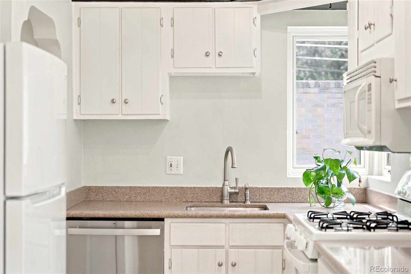 MLS Image #14 for 1564 s josephine street,denver, Colorado