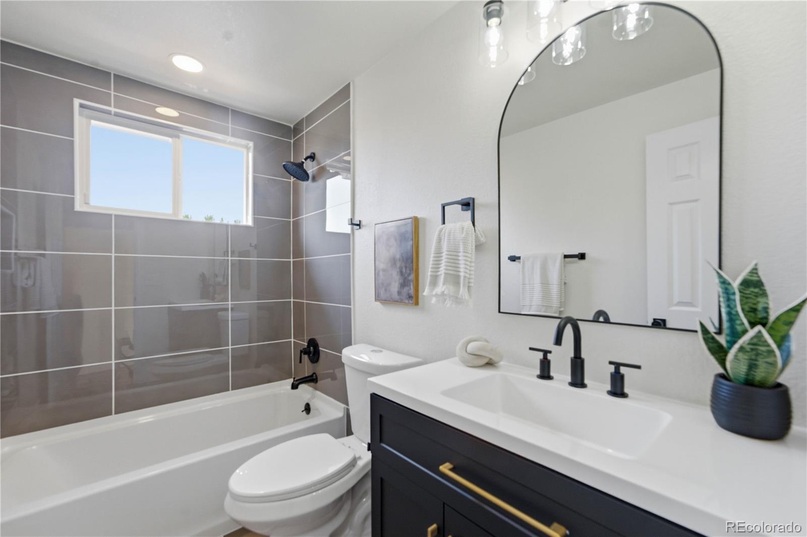 MLS Image #15 for 5283  elkhart street,denver, Colorado