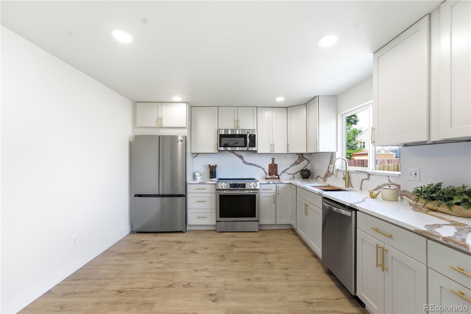 MLS Image #8 for 5283  elkhart street,denver, Colorado