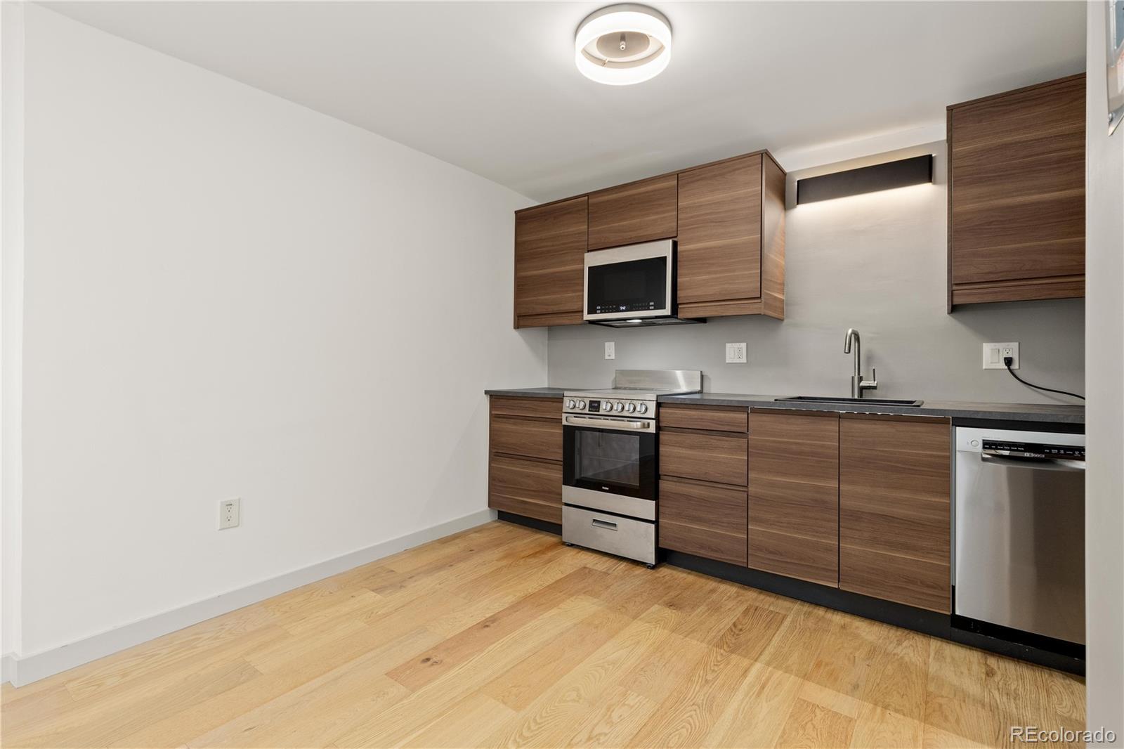 MLS Image #4 for 1008 n corona street 303,denver, Colorado