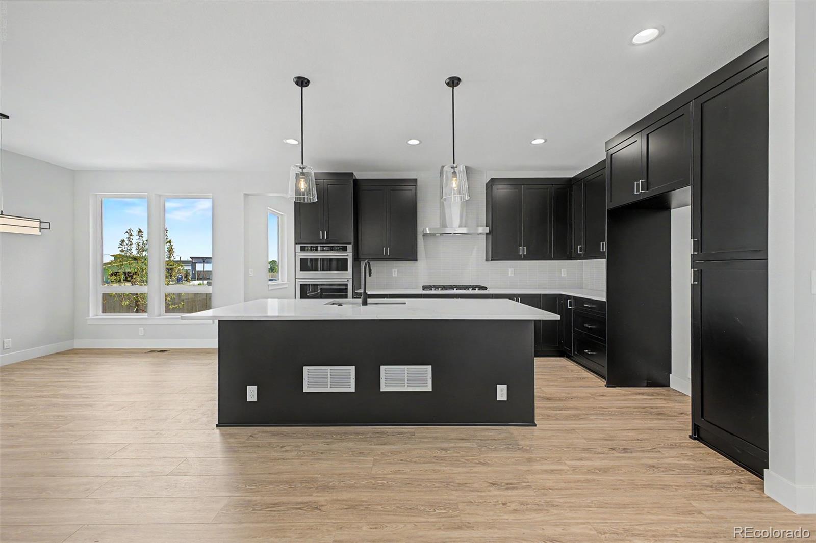 MLS Image #12 for 5612  wheaton avenue,longmont, Colorado