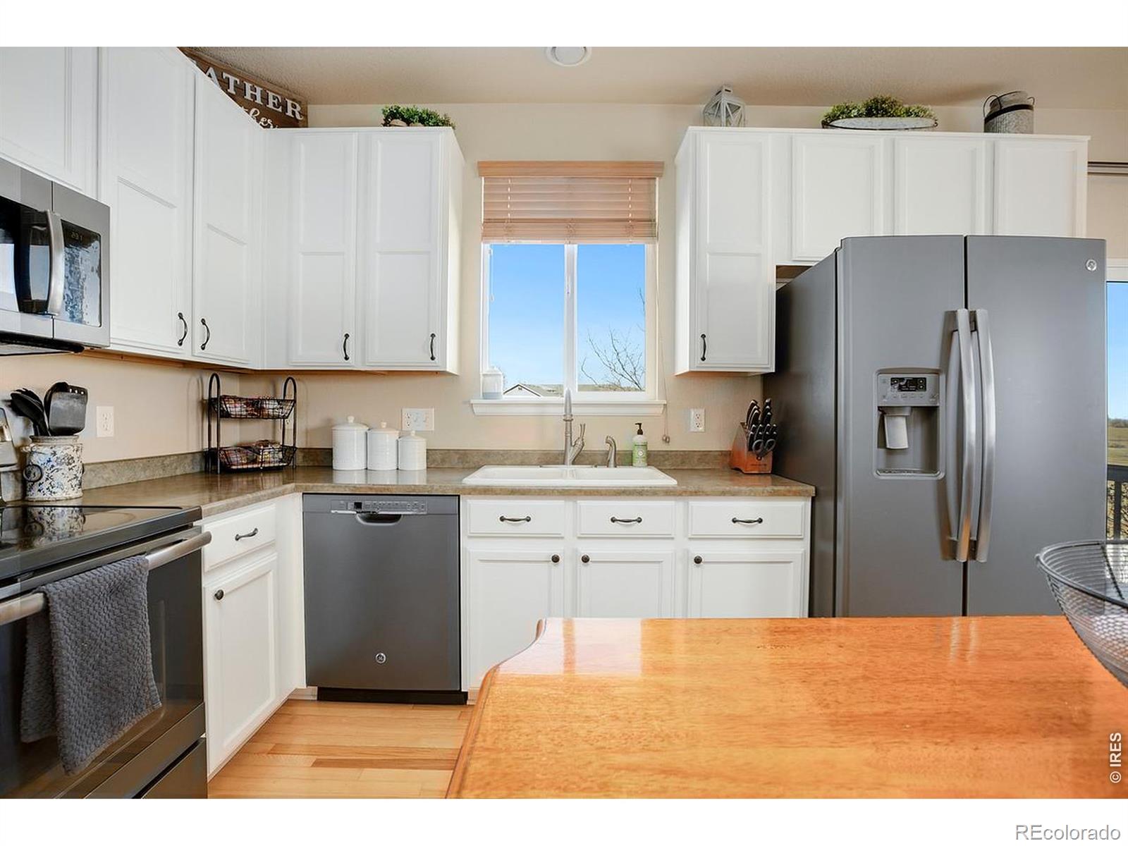 MLS Image #10 for 7592  triangle drive,fort collins, Colorado