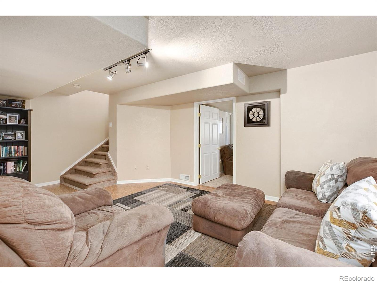 MLS Image #27 for 7592  triangle drive,fort collins, Colorado