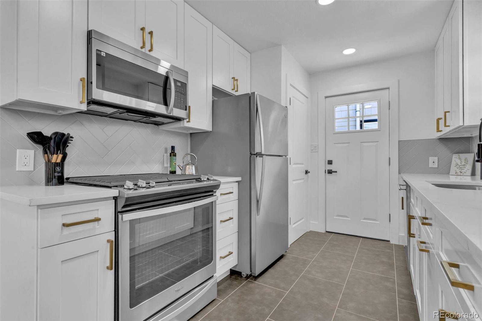 MLS Image #5 for 828  irving street,denver, Colorado