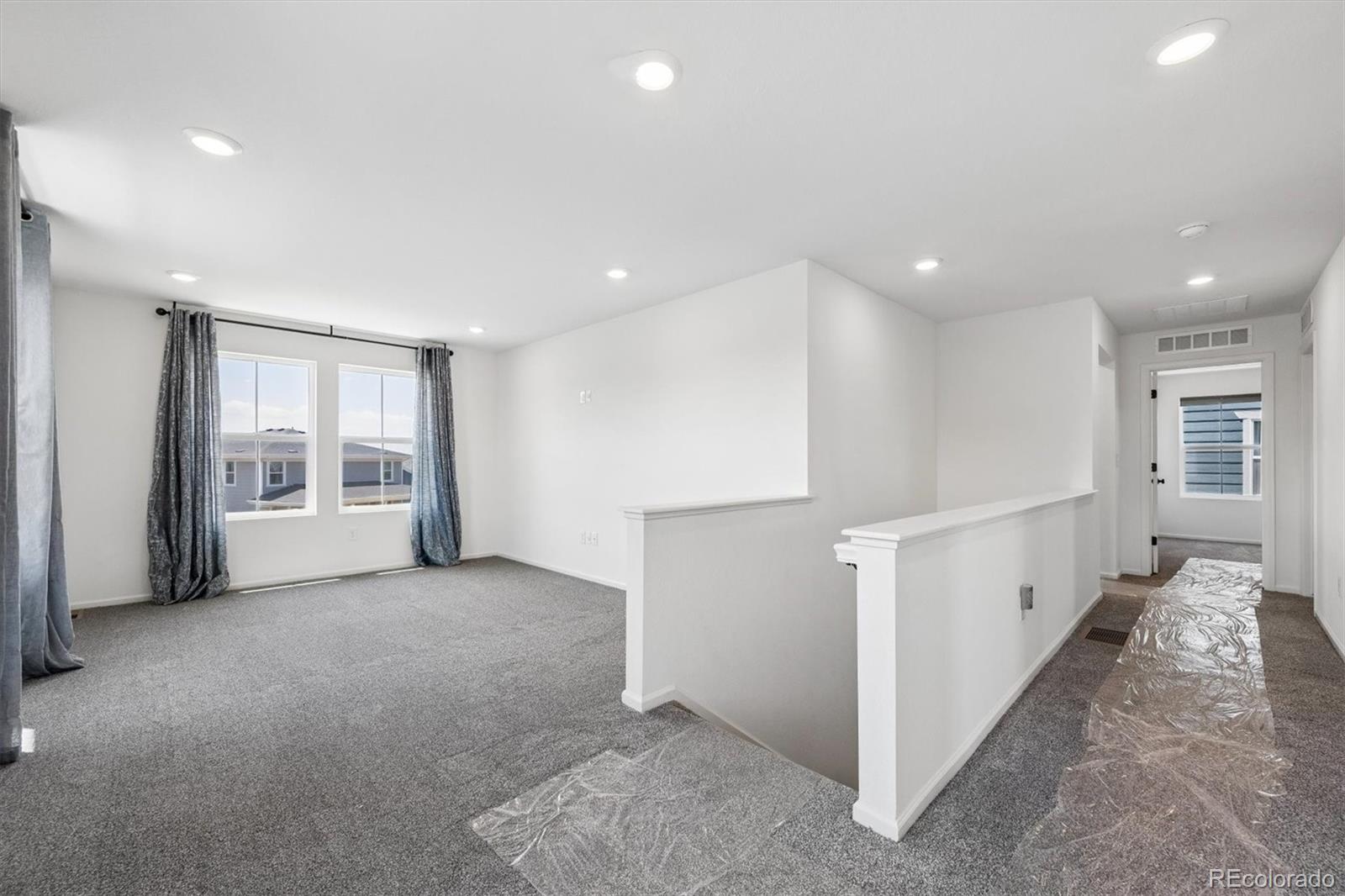 MLS Image #10 for 21098 e 61st drive,aurora, Colorado