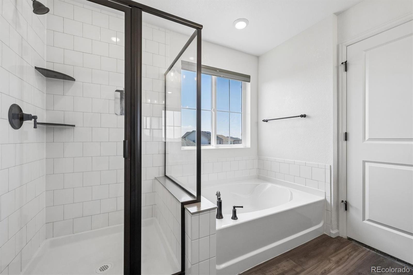 MLS Image #4 for 21098 e 61st drive,aurora, Colorado