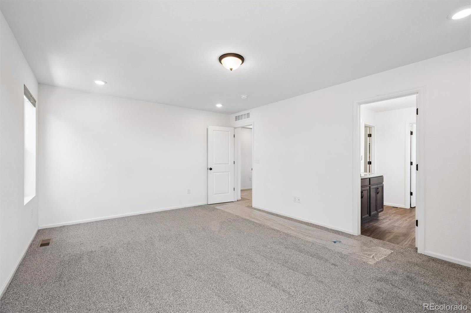 MLS Image #6 for 21098 e 61st drive,aurora, Colorado