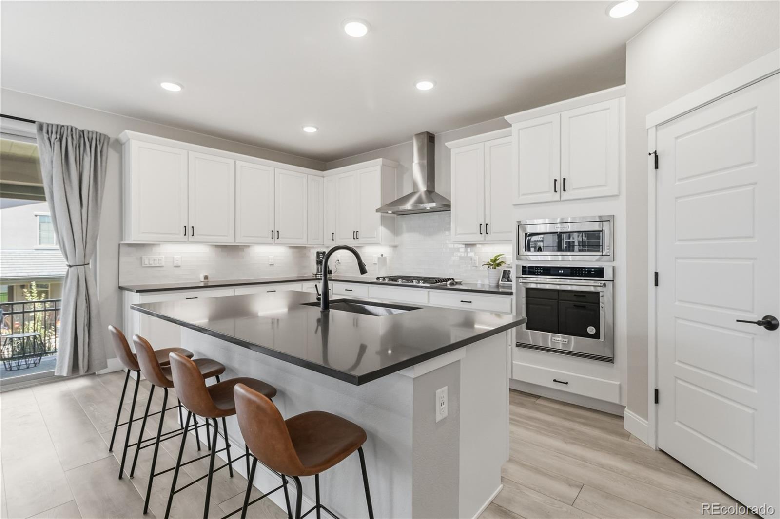 MLS Image #10 for 2169 s orion street,denver, Colorado