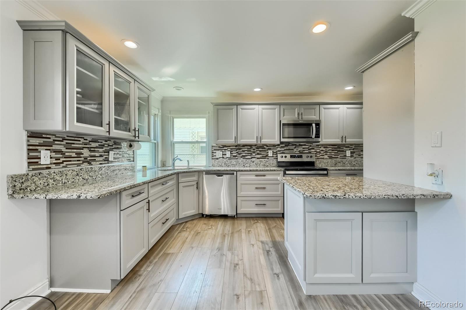 MLS Image #10 for 1965  xenia street,denver, Colorado