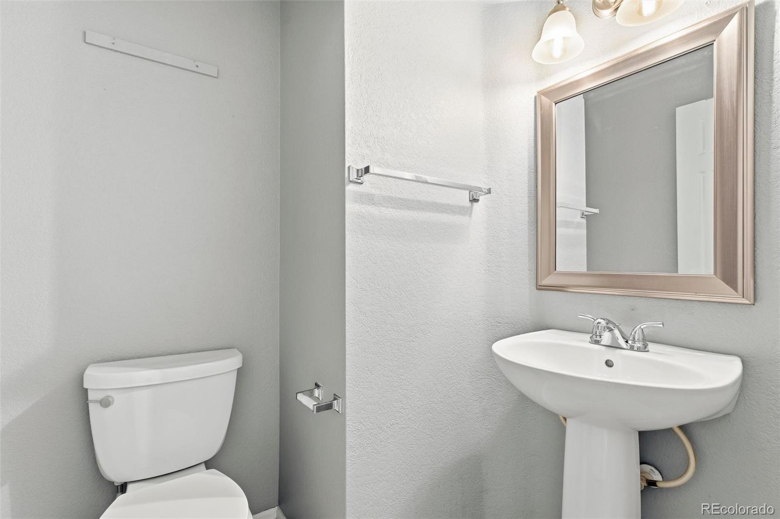 MLS Image #8 for 19174 e wyoming drive,aurora, Colorado