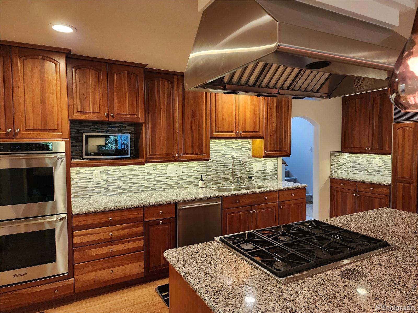 MLS Image #14 for 750  leyden street,denver, Colorado