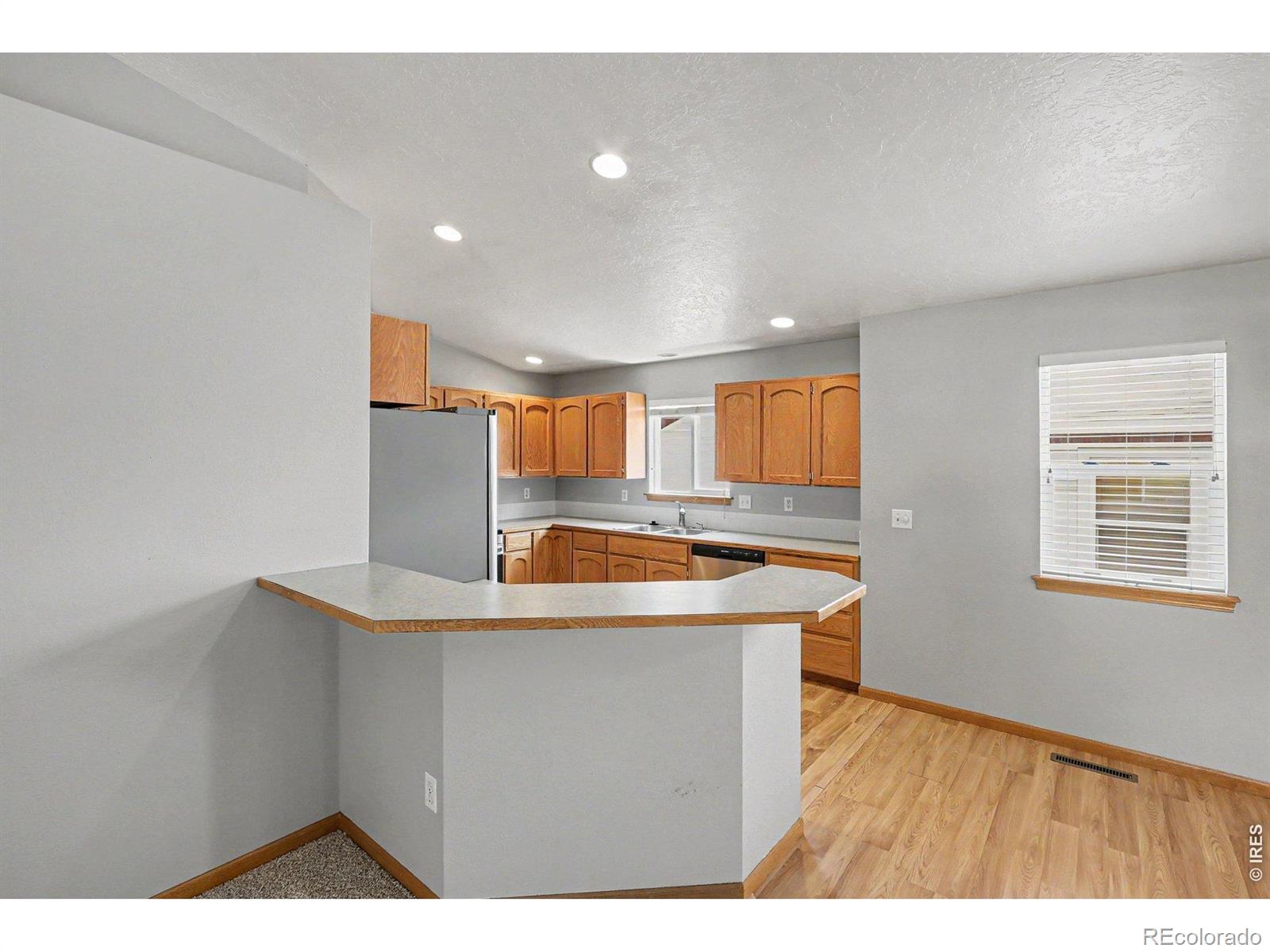 MLS Image #4 for 585  radiant drive,loveland, Colorado