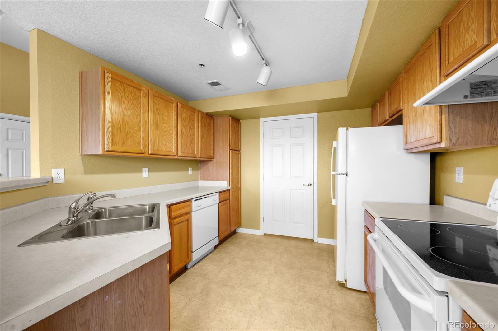 MLS Image #10 for 5763 n gibralter way 2-307,aurora, Colorado