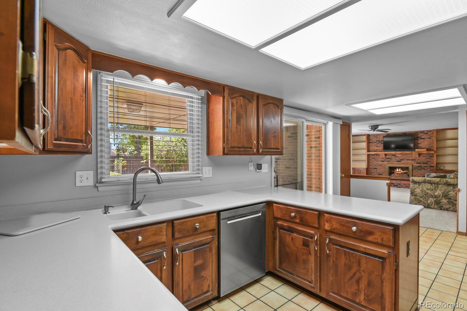 MLS Image #11 for 14214 e idaho drive,aurora, Colorado