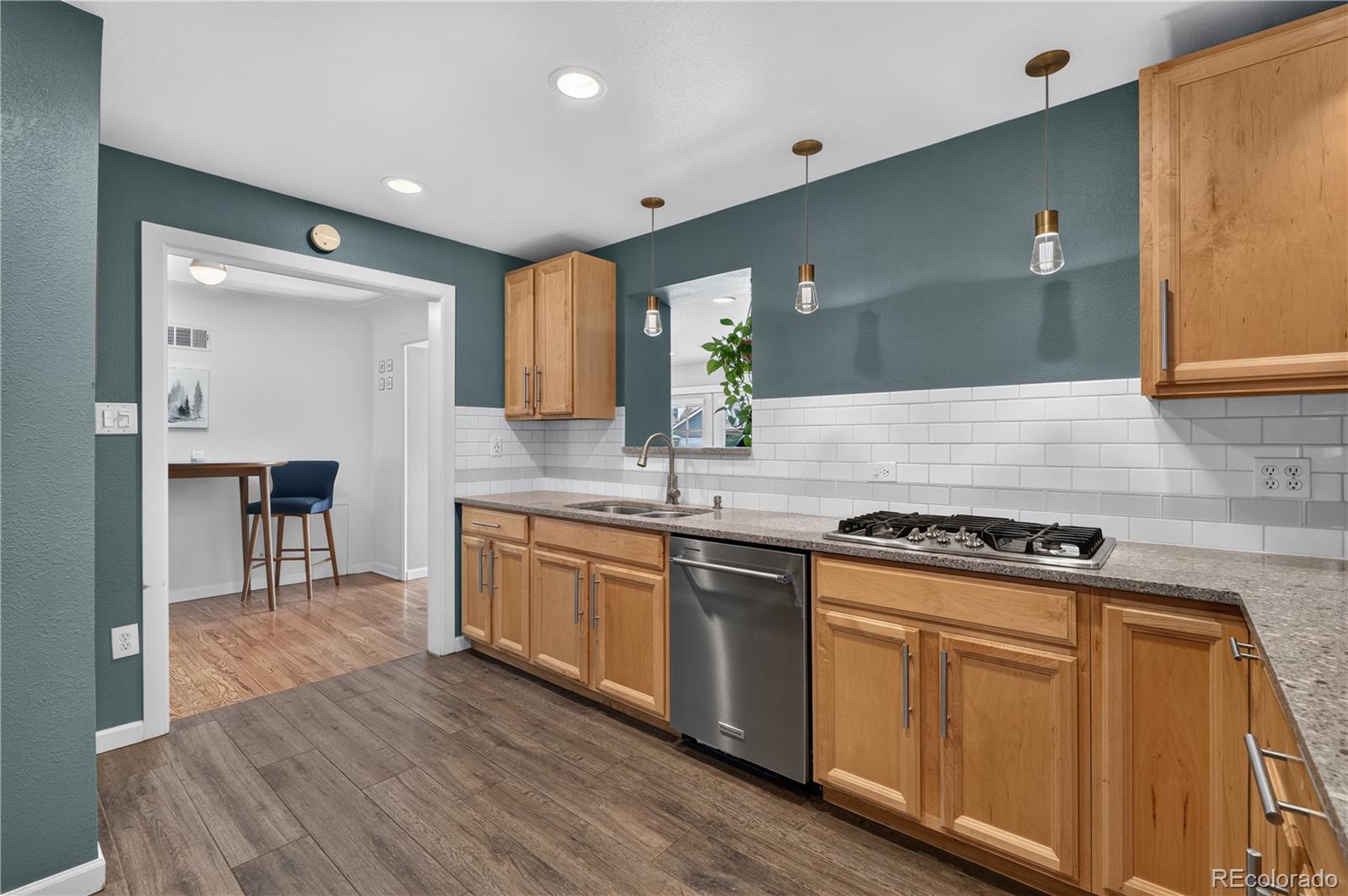 MLS Image #10 for 1135  elm street,denver, Colorado