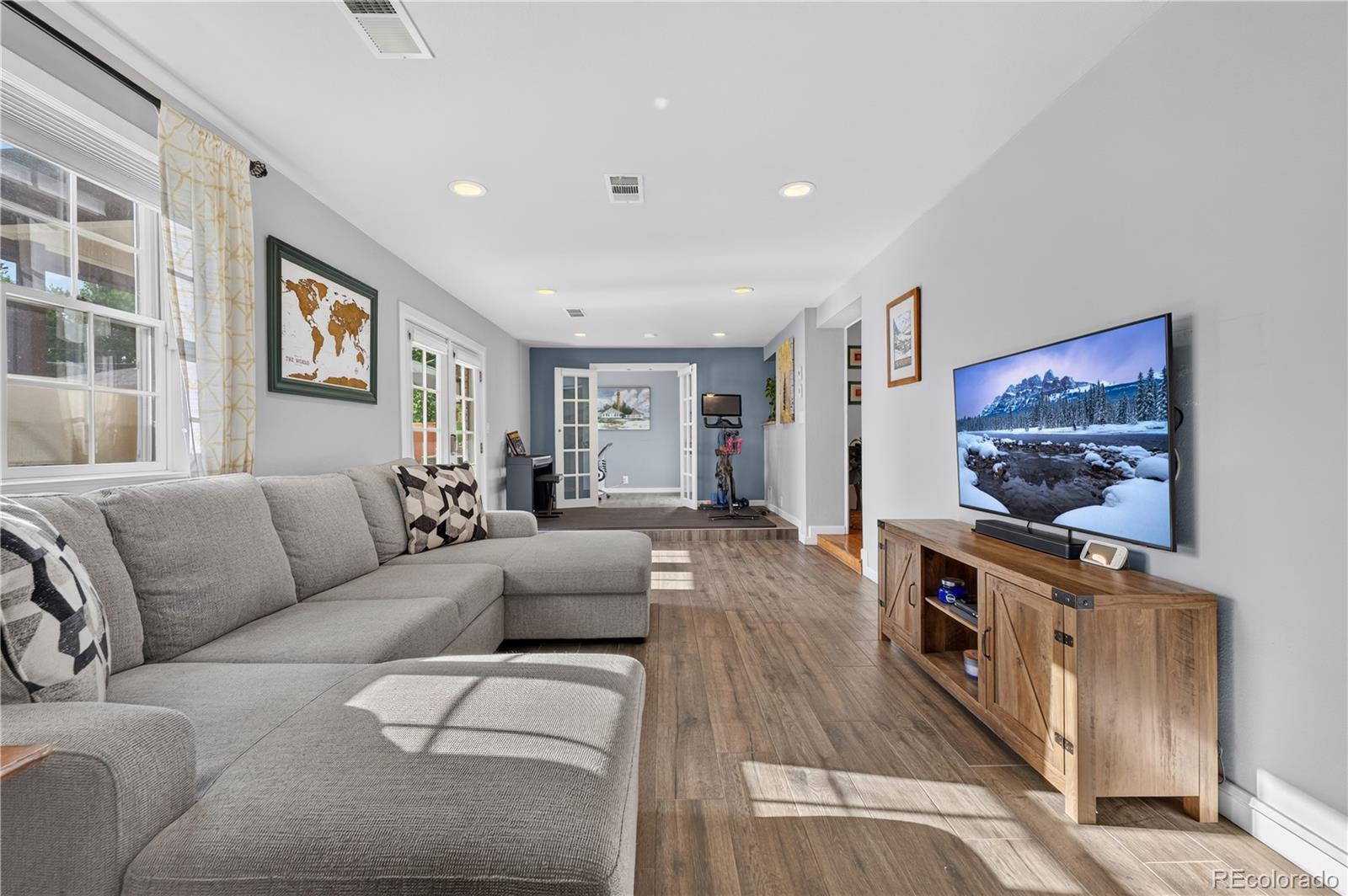 MLS Image #14 for 1135  elm street,denver, Colorado