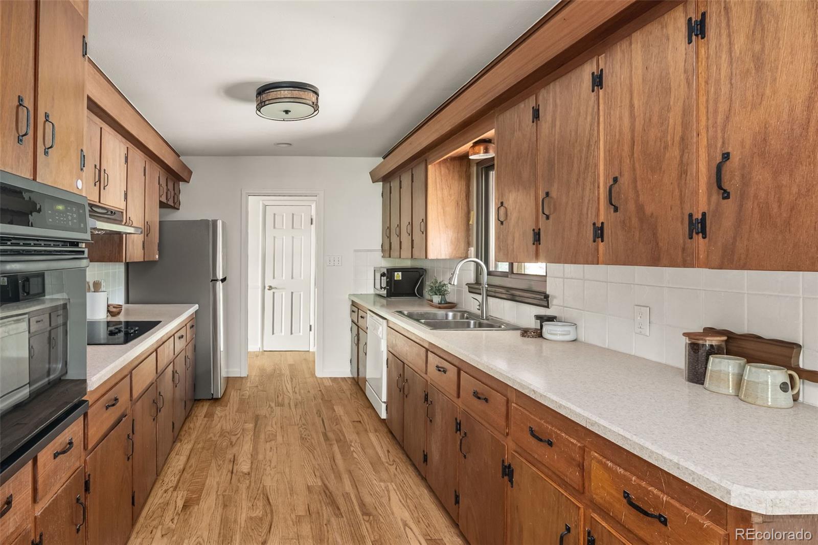 MLS Image #17 for 6944 s lakeview street,littleton, Colorado