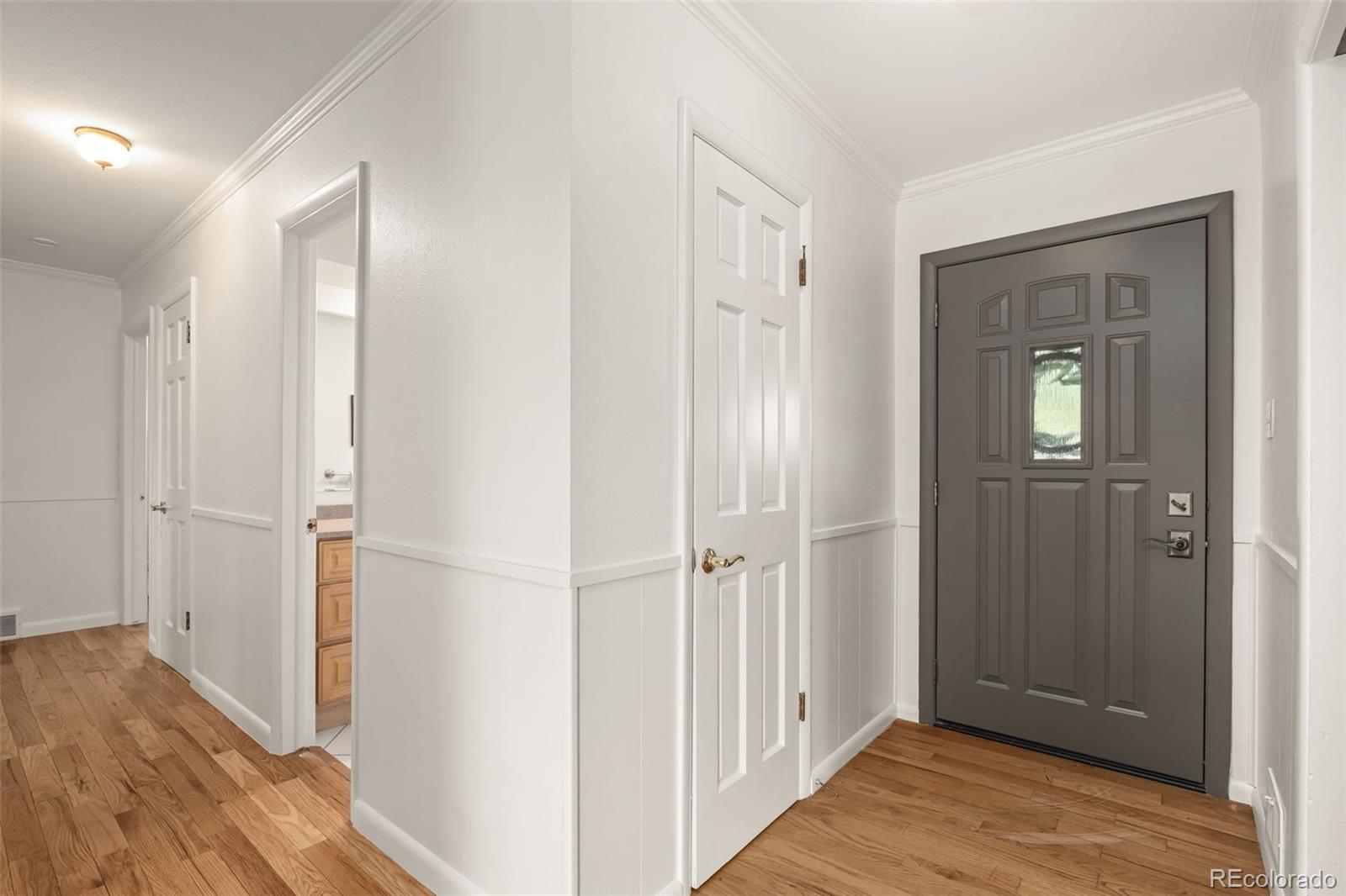 MLS Image #2 for 6944 s lakeview street,littleton, Colorado