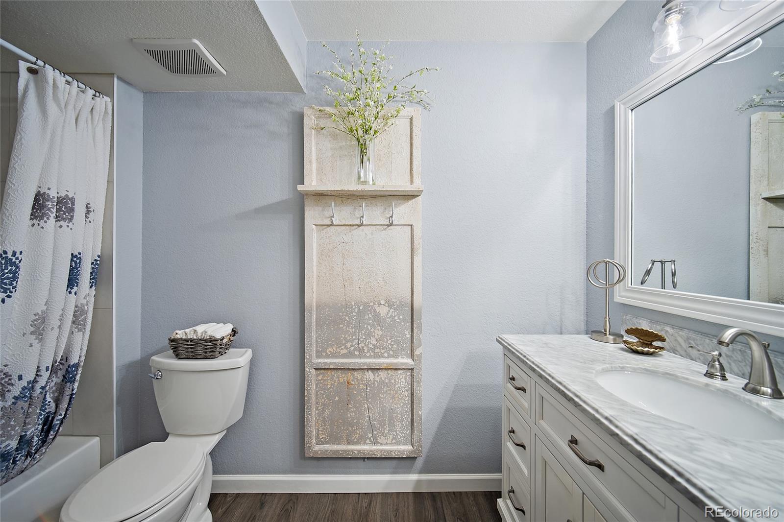 MLS Image #21 for 3600 s pierce street,denver, Colorado