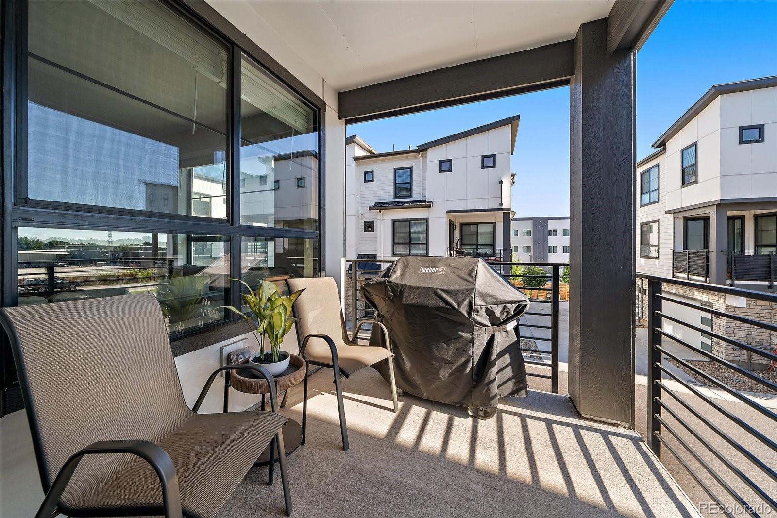 MLS Image #14 for 2002 s holly street,denver, Colorado