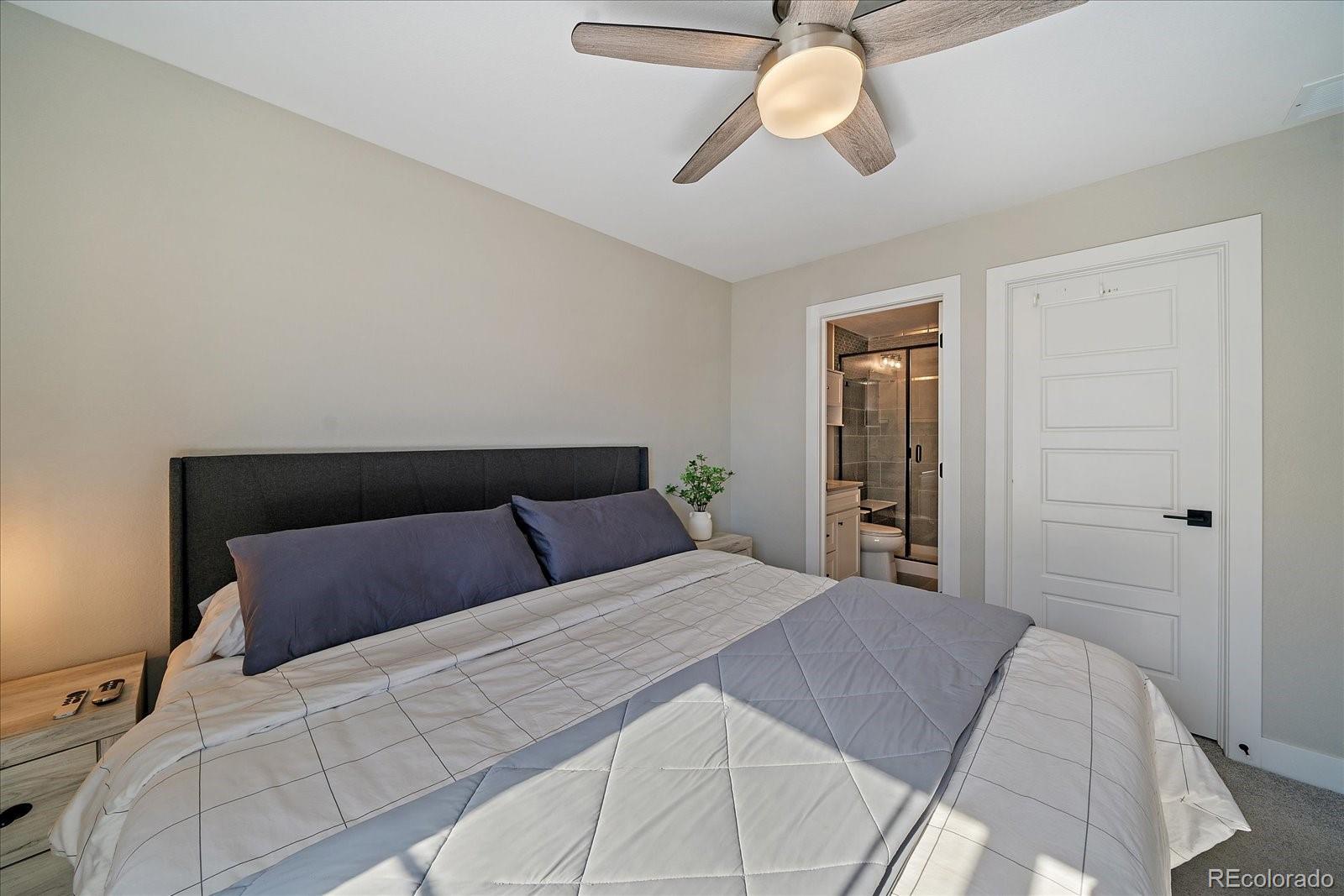 MLS Image #17 for 2002 s holly street,denver, Colorado