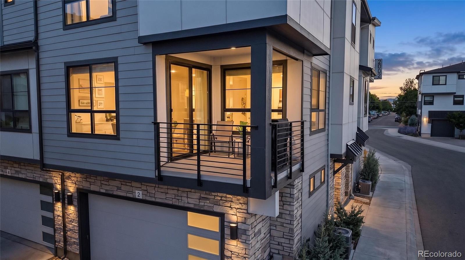 MLS Image #28 for 2002 s holly street,denver, Colorado