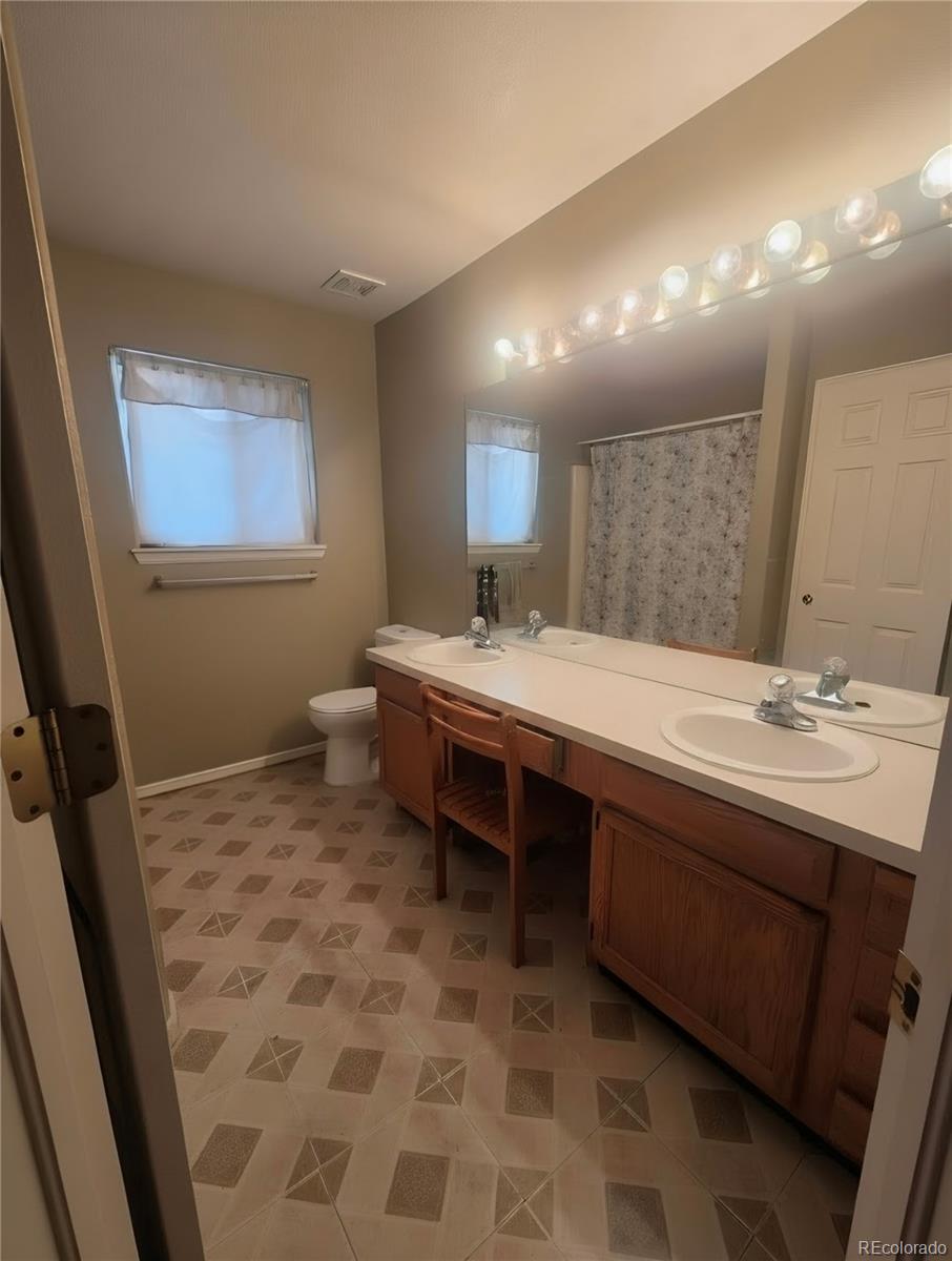 MLS Image #10 for 14574  andrews drive,denver, Colorado