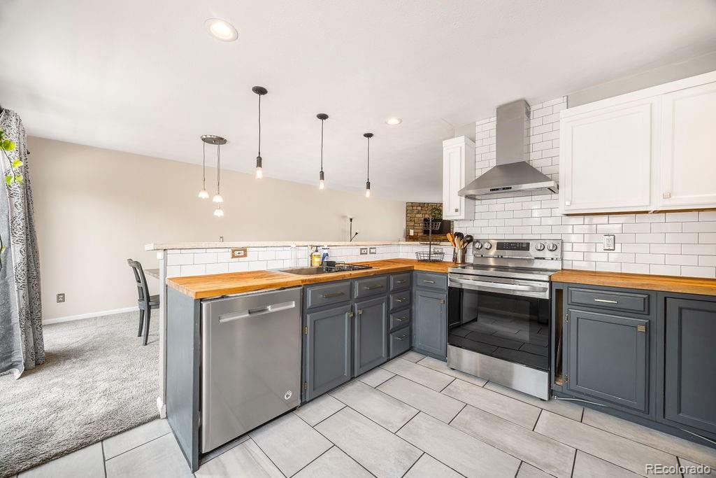 MLS Image #2 for 8755 w cornell avenue,lakewood, Colorado