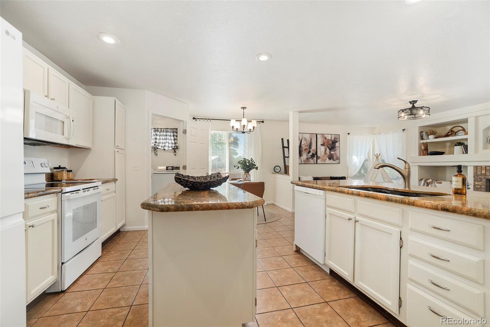 MLS Image #8 for 4297 s jericho street,aurora, Colorado