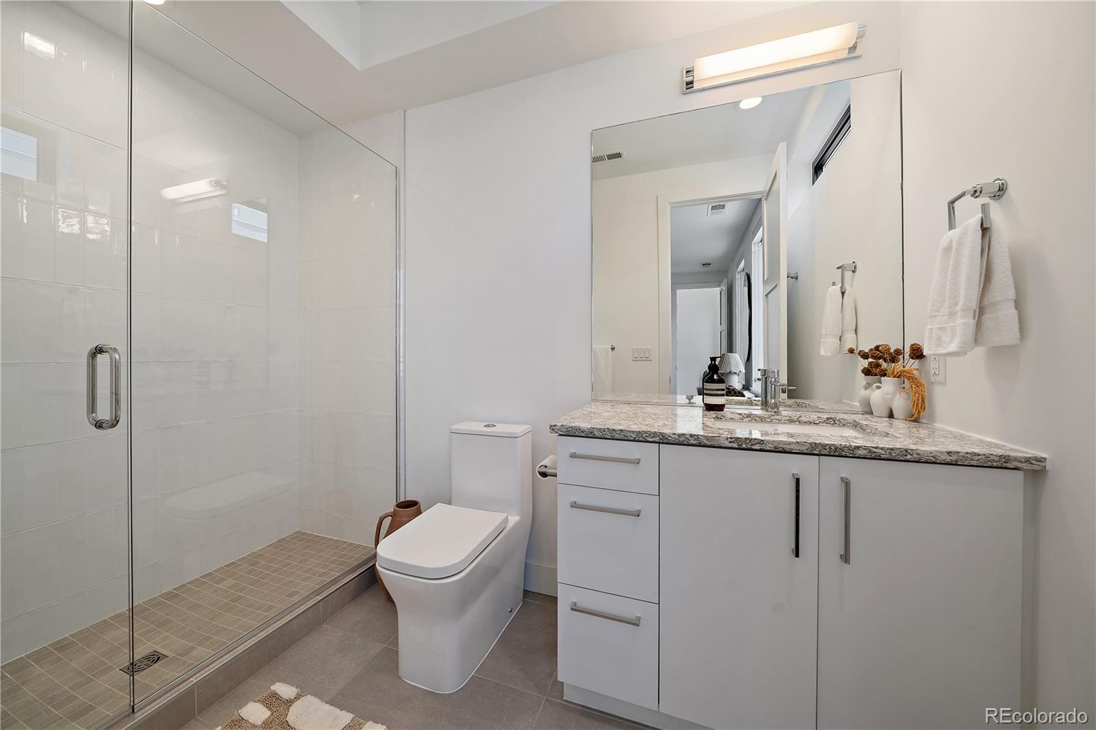 MLS Image #18 for 818  ash street,denver, Colorado