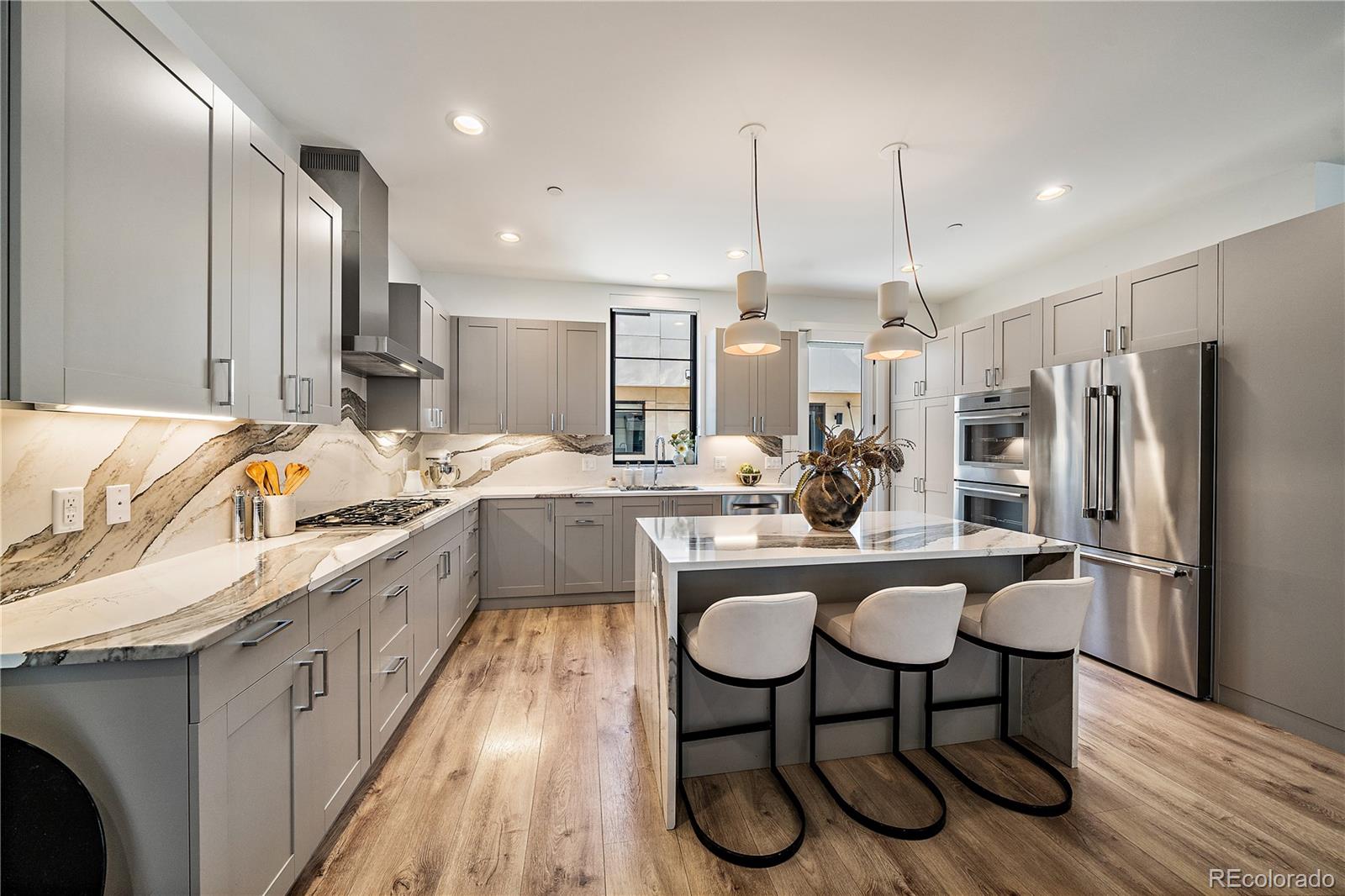 MLS Image #8 for 818  ash street,denver, Colorado