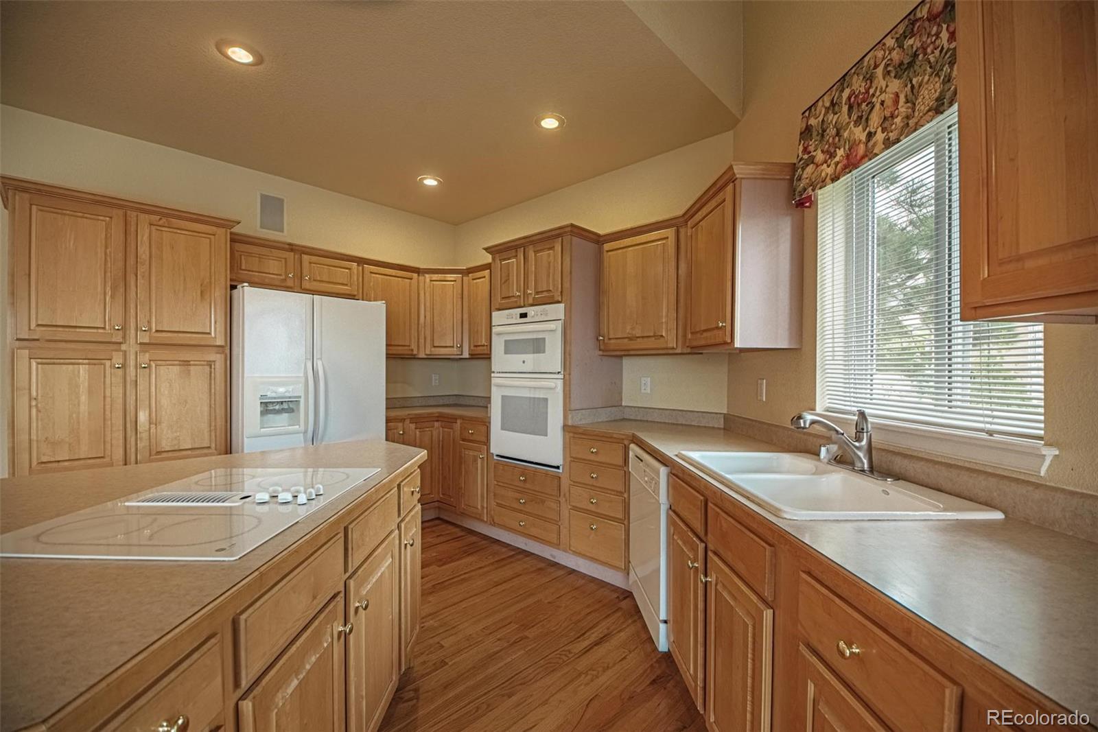 MLS Image #5 for 5755  huffman court,colorado springs, Colorado