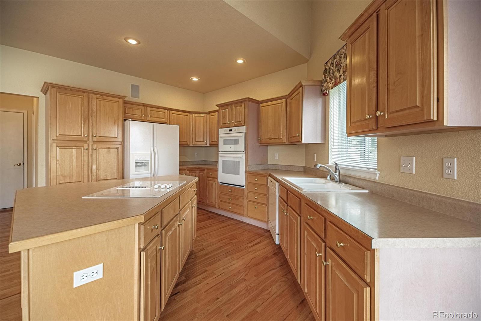 MLS Image #6 for 5755  huffman court,colorado springs, Colorado