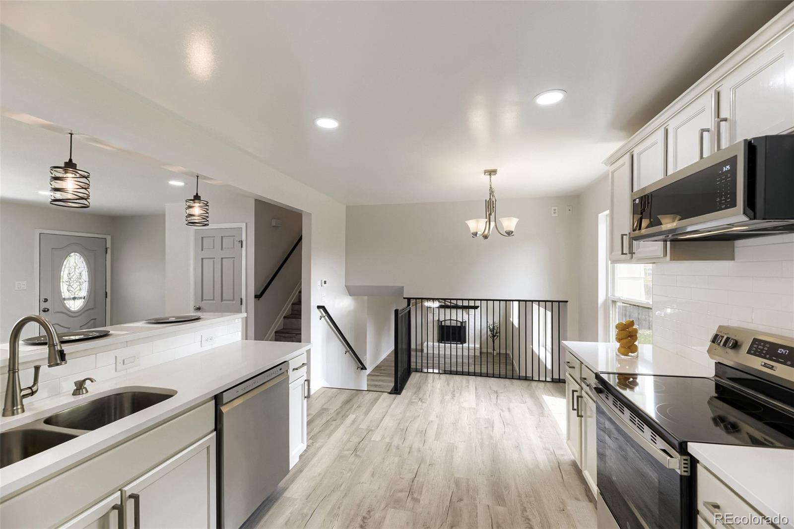 MLS Image #4 for 1026  mobile street,aurora, Colorado