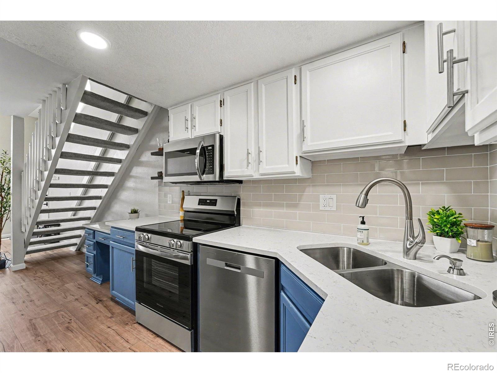 MLS Image #10 for 1885 s quebec way,denver, Colorado