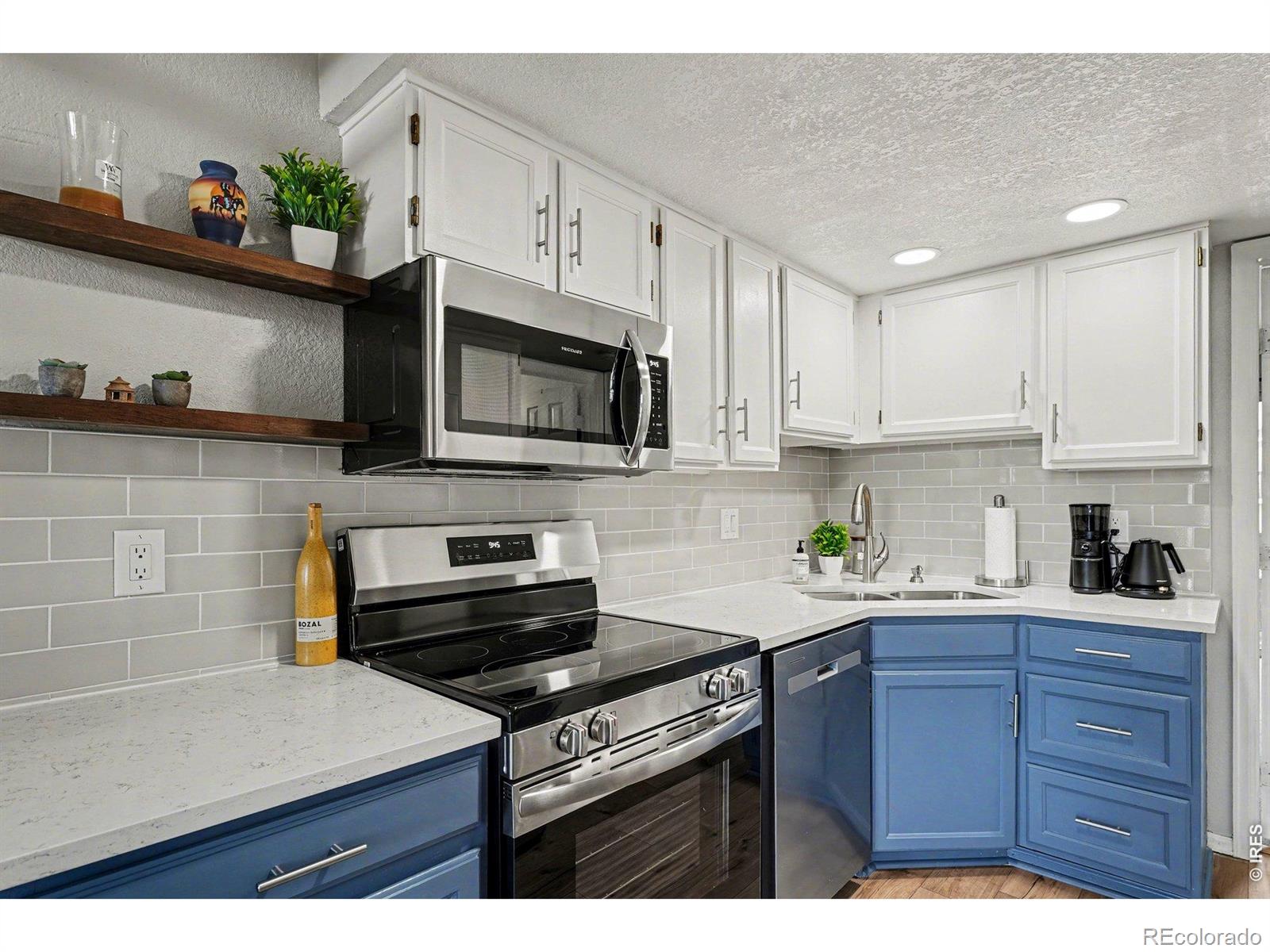 MLS Image #2 for 1885 s quebec way,denver, Colorado